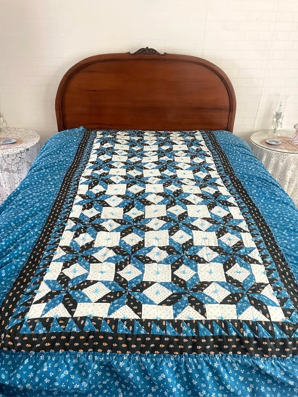 Vintage Quilt Starburst Blue White Black Floral Cotton w Dust Ruffle Twin Sz